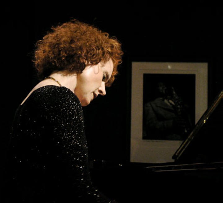 Lynne Arriale 2004-4