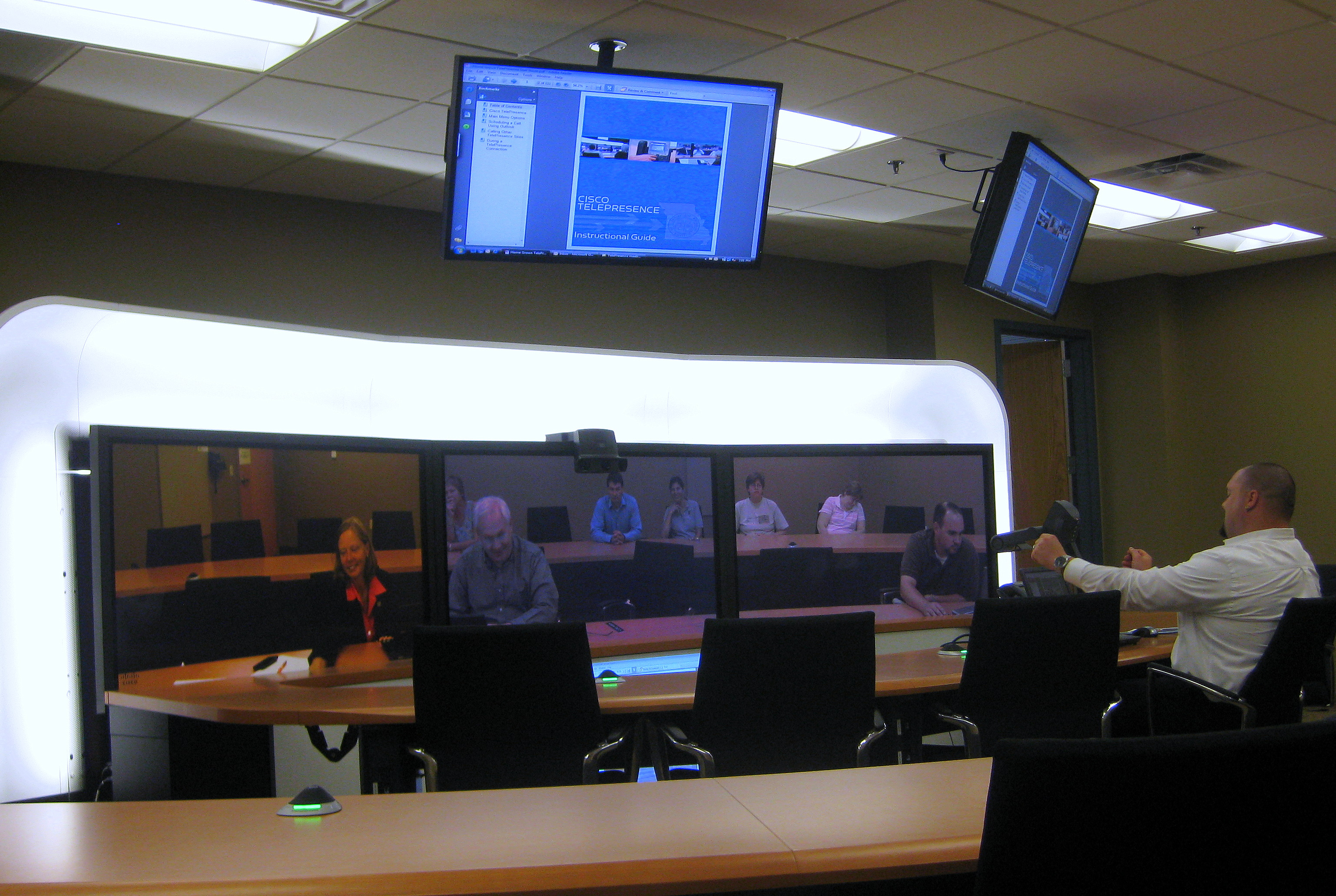 GDSS and Videoconferencing Room at University of Missouri