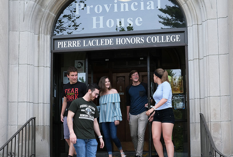 students in front of the Honors College