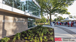 Richter Family Welcome and Alumni Center ribbon cutting