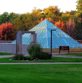 Thomas Jefferson Library glass pyramid