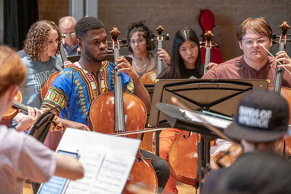 UMSL Orchestra at rehearsal