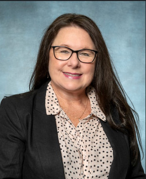 Kelly Hogenmiller Headshot picture