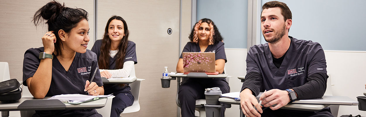 a class of students in the simulation lab