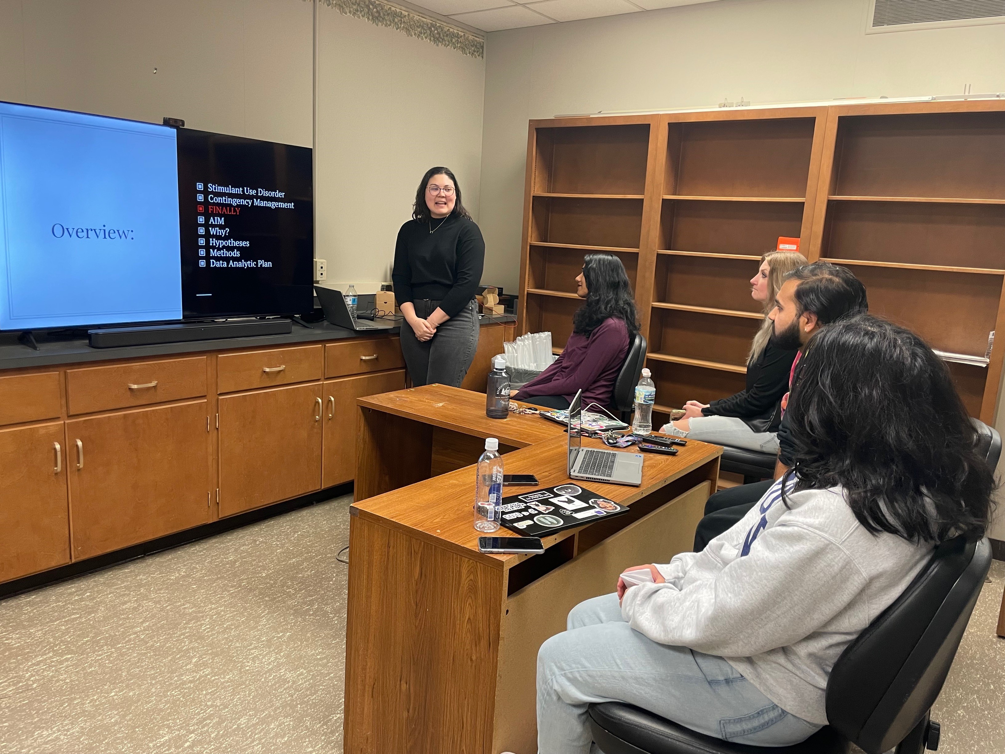 The ASPIRE Lab had its final meeting of the semester where some our lovely members presented their research proposals and used the new tech we have set up!