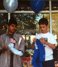 z_grad1.jpg (89250 bytes)